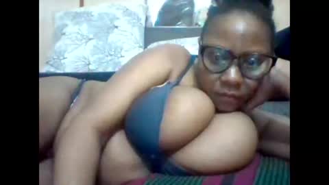 Snapshot of ebonybussy chatting on February 16, 2025, 2:54 pm MAMITO online show from February 16, 2025, 2:54 pm