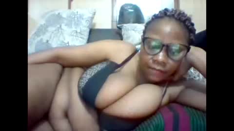 Snapshot of ebonybussy chatting on March 5, 2025, 11:06 am MAMITO online show from March 5, 2025, 11:06 am
