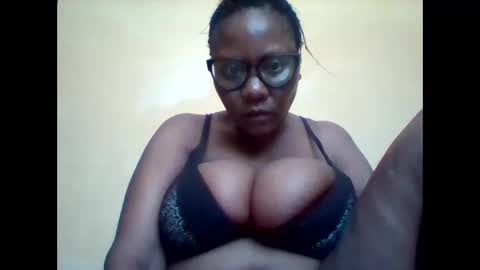 Snapshot of ebonybussy chatting on September 15, 2025, 10:48 am MAMITO online show from September 15, 2025, 10:48 am
