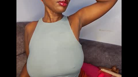 Snapshot of ebonycandymelani chatting on September 28, 2025, 10:04 pm Ebony Melanie online show from September 28, 2025, 10:04 pm
