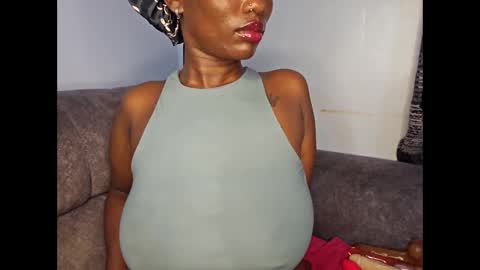 Snapshot of ebonycandymelani chatting on October 1, 2025, 12:05 am Ebony Melanie online show from October 1, 2025, 12:05 am