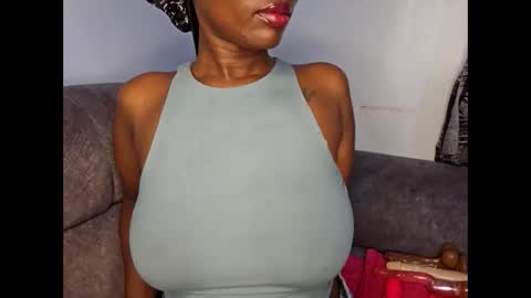 Snapshot of ebonycandymelani chatting on October 3, 2025, 11:46 pm Ebony Melanie online show from October 3, 2025, 11:46 pm