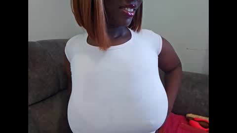 Snapshot of ebonycandymelani chatting on October 9, 2025, 11:52 am Ebony Melanie online show from October 9, 2025, 11:52 am
