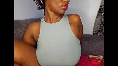Snapshot of ebonycandymelani chatting on October 11, 2025, 11:14 pm Ebony Melanie online show from October 11, 2025, 11:14 pm