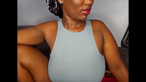 Snapshot of ebonycandymelani chatting on October 12, 2025, 11:26 pm Ebony Melanie online show from October 12, 2025, 11:26 pm