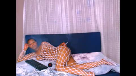 Snapshot of ebonyfirexx chatting on September 9, 2025, 7:24 pm Life online show from September 9, 2025, 7:24 pm