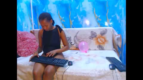 Snapshot of ebonyfirexx chatting on September 26, 2025, 7:56 am Life online show from September 26, 2025, 7:56 am
