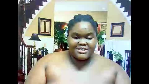 ebonyhotbuns4u2luv online show from March 3, 2025, 6:44 pm