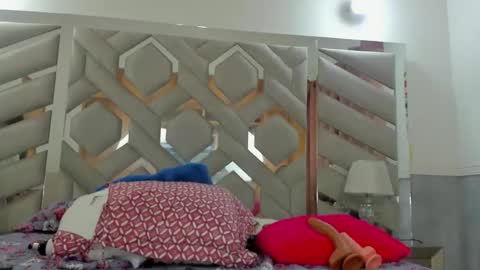 ebonysquirtcol online show from November 8, 2025, 10:41 pm