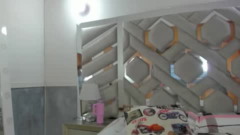 ebonysquirtcol online show from November 26, 2025, 9:49 pm