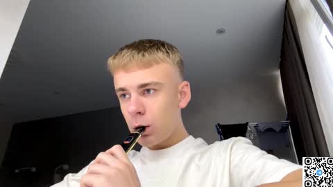 Snapshot of echowraith chatting on September 9, 2025, 5:18 am echowraith online show from September 9, 2025, 5:18 am