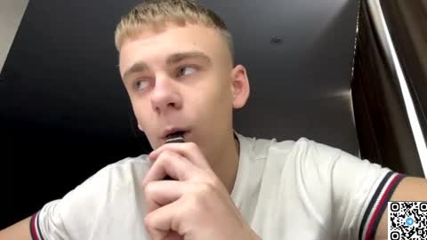 Snapshot of echowraith chatting on October 31, 2025, 12:50 pm echowraith online show from October 31, 2025, 12:50 pm