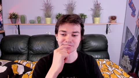 Snapshot of edgar_luck chatting on December 5, 2024, 1:14 am Edgar online show from December 5, 2024, 1:14 am