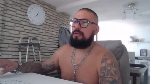 Snapshot of edgarram83 chatting on October 25, 2025, 6:35 pm edgarram83 online show from October 25, 2025, 6:35 pm