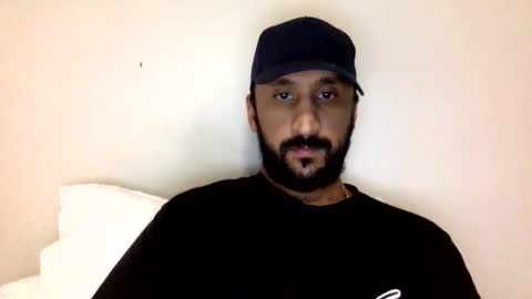 edgeuk1 online show from November 13, 2025, 9:58 pm