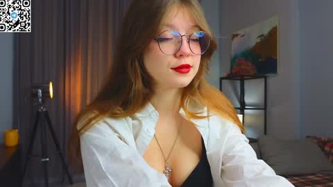 Snapshot of edithbrucker chatting on February 9, 2025, 3:00 am Im Sally  Im new here   lets meet online show from February 9, 2025, 3:00 am