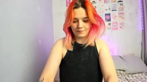 Snapshot of edna_dana chatting on December 14, 2024, 5:47 pm Edna online show from December 14, 2024, 5:47 pm