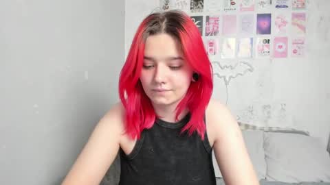 Snapshot of edna_dana chatting on January 27, 2025, 6:52 pm Edna online show from January 27, 2025, 6:52 pm