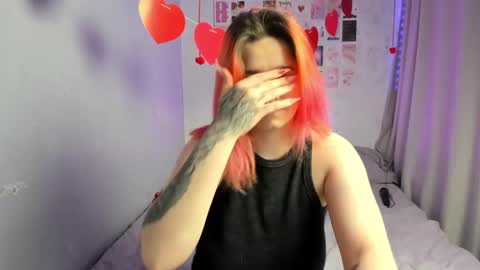 Snapshot of edna_dana chatting on February 20, 2025, 6:13 pm Edna online show from February 20, 2025, 6:13 pm