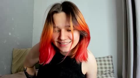 Snapshot of edna_dana chatting on November 11, 2025, 7:36 pm Edna online show from November 11, 2025, 7:36 pm