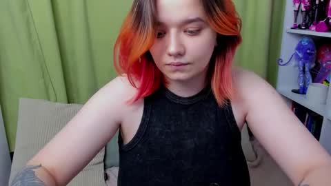 Snapshot of edna_dana chatting on November 28, 2025, 8:00 pm Edna online show from November 28, 2025, 8:00 pm