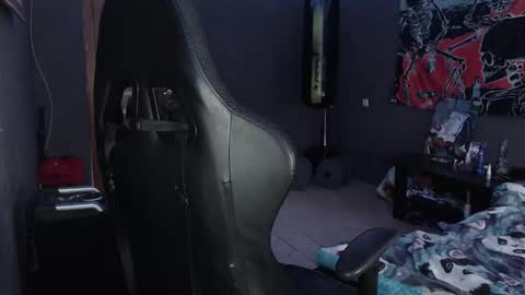 Eduar online show from November 24, 2025, 8:25 am