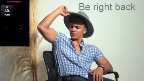 Snapshot of edward__clarck chatting on February 3, 2025, 6:56 am EDWARD CLARCK online show from February 3, 2025, 6:56 am