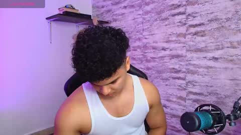 Snapshot of edward__clarck chatting on October 16, 2025, 11:28 pm EDWARD CLARCK online show from October 16, 2025, 11:28 pm