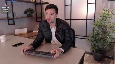 Eduardo online show from January 12, 2025, 3:17 am