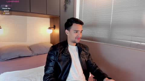 Eduardo online show from January 12, 2025, 8:36 pm