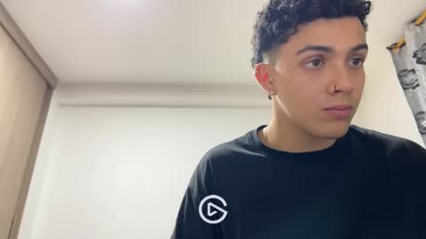 Snapshot of edwisalvatore chatting on December 3, 2024, 5:42 am edwisalvatore online show from December 3, 2024, 5:42 am