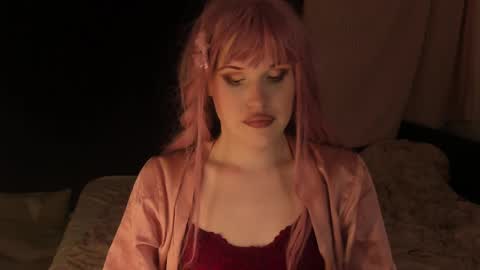 Effie Mur online show from January 8, 2025, 6:31 am