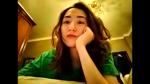 Snapshot of effy007 chatting on January 7, 2025, 3:02 pm Effy online show from January 7, 2025, 3:02 pm