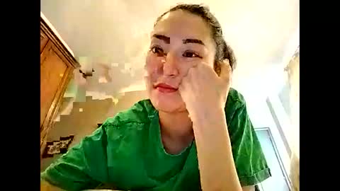 Snapshot of effy007 chatting on February 19, 2025, 10:56 am Effy online show from February 19, 2025, 10:56 am