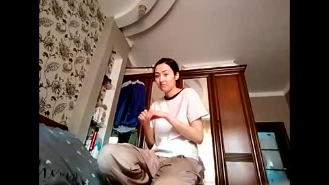 Snapshot of effy007 chatting on September 17, 2025, 11:45 am Effy online show from September 17, 2025, 11:45 am