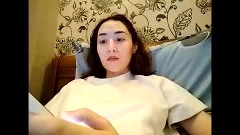 Snapshot of effy007 chatting on December 2, 2025, 10:31 am Effy online show from December 2, 2025, 10:31 am