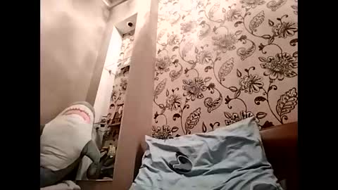 Snapshot of effy007 chatting on December 14, 2025, 1:05 pm Effy online show from December 14, 2025, 1:05 pm