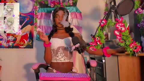 Snapshot of effy_marinn chatting on October 7, 2025, 9:06 am effy_marinn online show from October 7, 2025, 9:06 am