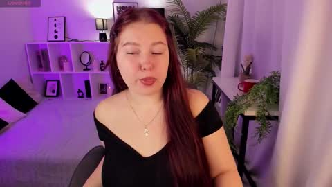 Snapshot of effyblush chatting on November 1, 2025, 1:35 pm Effy online show from November 1, 2025, 1:35 pm