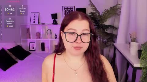 Snapshot of effyblush chatting on December 3, 2025, 1:42 pm Effy online show from December 3, 2025, 1:42 pm