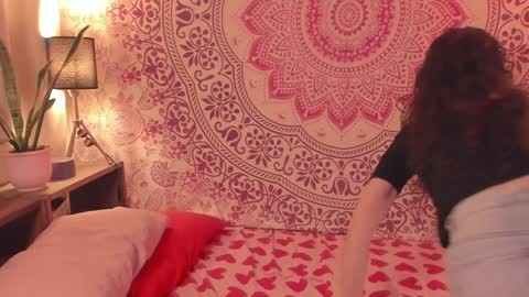 Snapshot of effysroom chatting on January 7, 2025, 3:14 am effy online show from January 7, 2025, 3:14 am