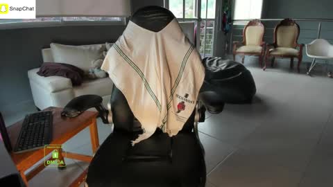 Snapshot of eileen_rose chatting on February 24, 2025, 10:03 pm Eileen Rose Milf online show from February 24, 2025, 10:03 pm