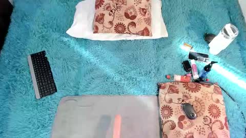 Snapshot of eilin_clio chatting on October 25, 2025, 8:03 pm Eilin online show from October 25, 2025, 8:03 pm