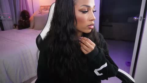 eimi   online show from October 12, 2025, 11:26 pm