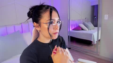 Snapshot of eimmy_bm chatting on September 9, 2025, 5:01 pm eimmy_bm online show from September 9, 2025, 5:01 pm