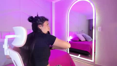 Snapshot of eimmy_bm chatting on October 12, 2025, 11:09 am eimmy_bm online show from October 12, 2025, 11:09 am