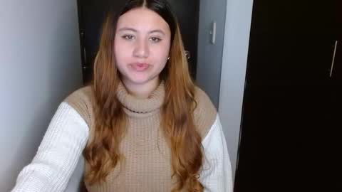 Snapshot of eimy_collin chatting on February 17, 2025, 4:42 am EIMY MODEL INDEPENDENT online show from February 17, 2025, 4:42 am