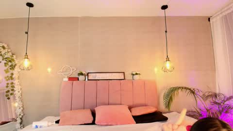 eimy_rosse18 online show from October 10, 2025, 10:03 am