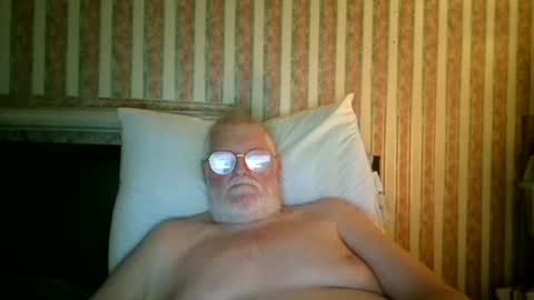 Snapshot of eketman1964 chatting on September 17, 2025, 10:22 pm eketman1964 online show from September 17, 2025, 10:22 pm