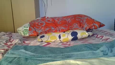 Snapshot of el_petite chatting on December 9, 2024, 4:23 am petite online show from December 9, 2024, 4:23 am